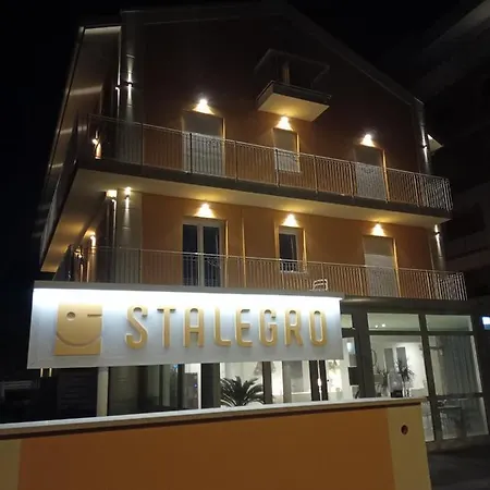 Ξενοδοχείο με διαμερίσματα Stalegro Cesenatico